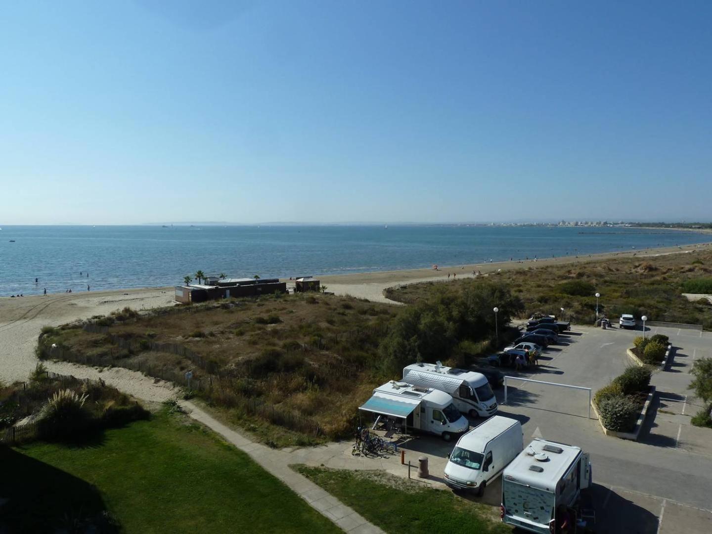 As14629 - P2 Mezzanine Avec Vue Mer Laterale, Dans Une Residence Sur Plage Avec Parking Prive Le Grau-du-Roi Luaran gambar